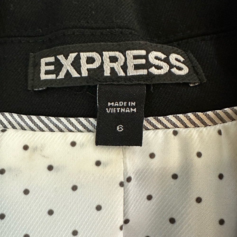 Express Classic Black Blazer - Picture 8 of 8